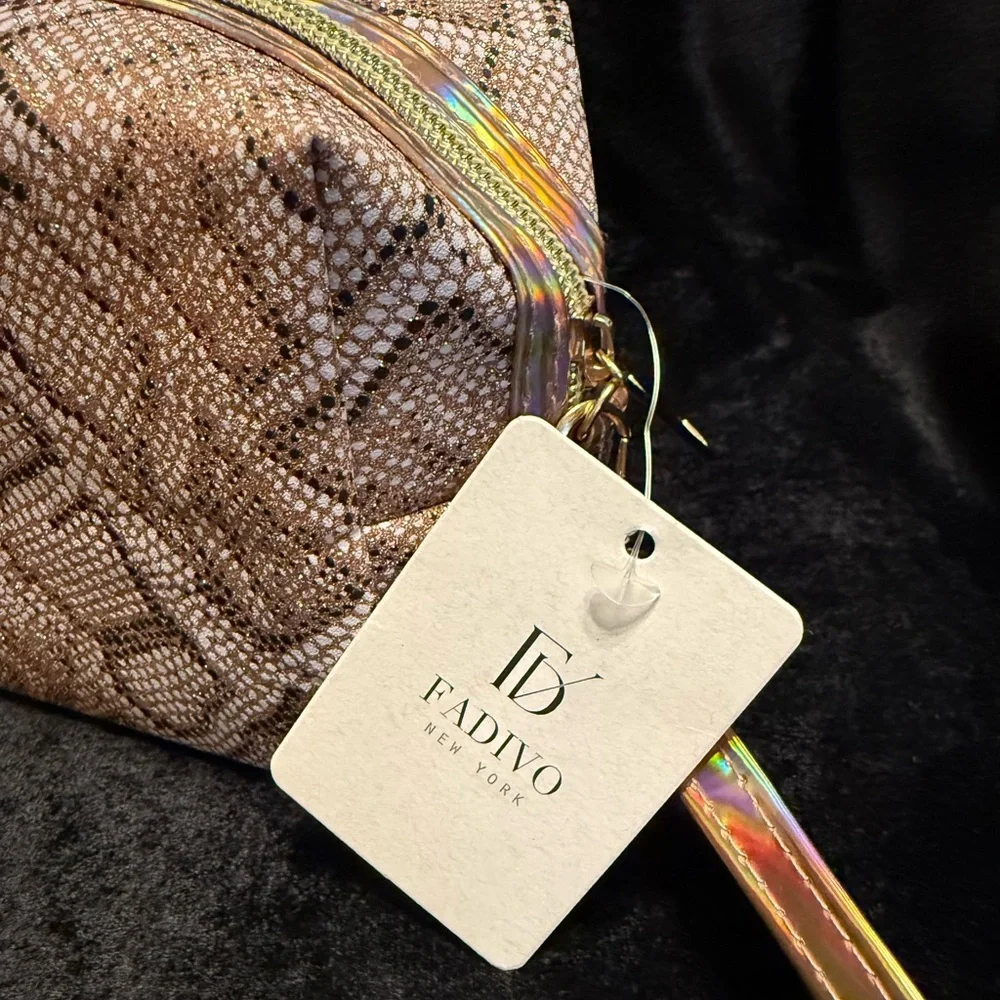 FADIVO New York Cosmetic Wristlet Bag (NWT)